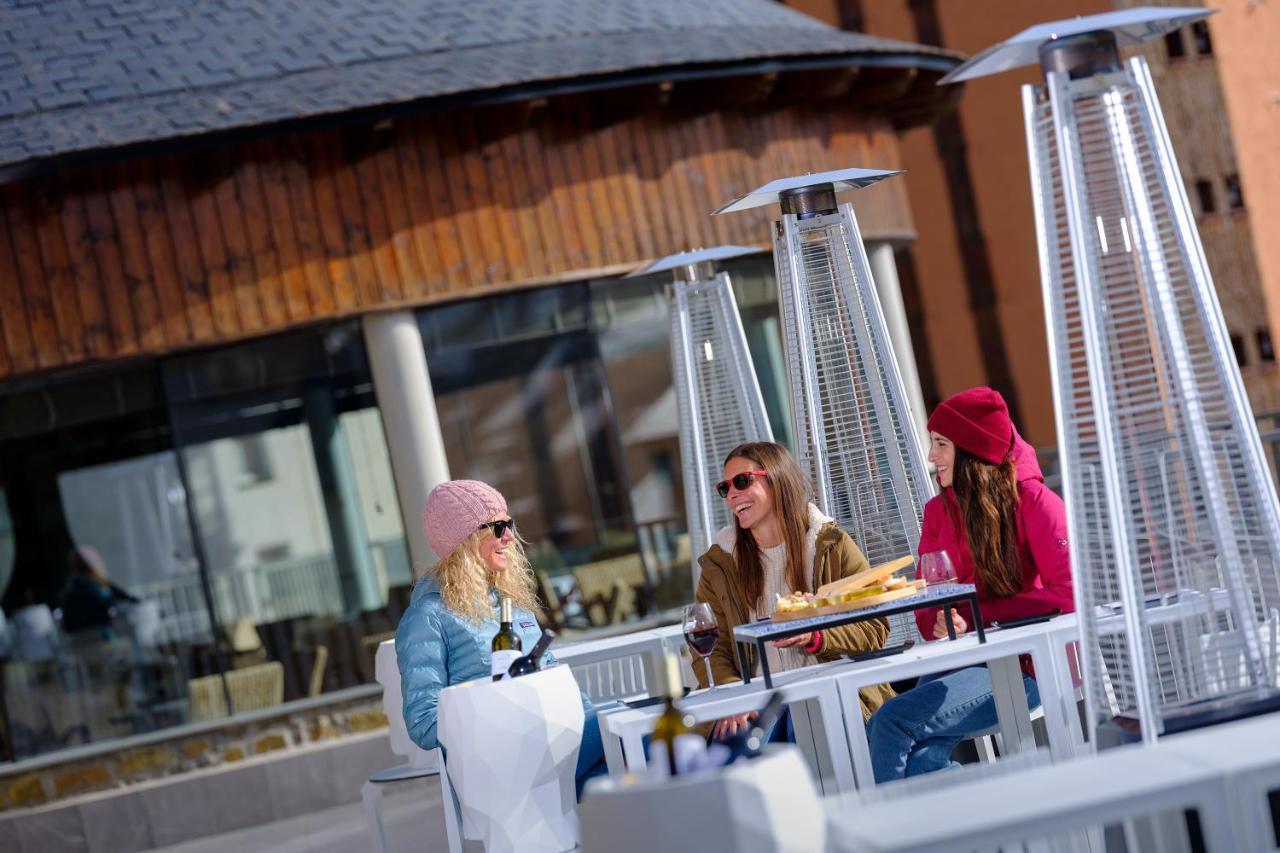 Hotel Snoe Aragon Hills Formigal Esterno foto