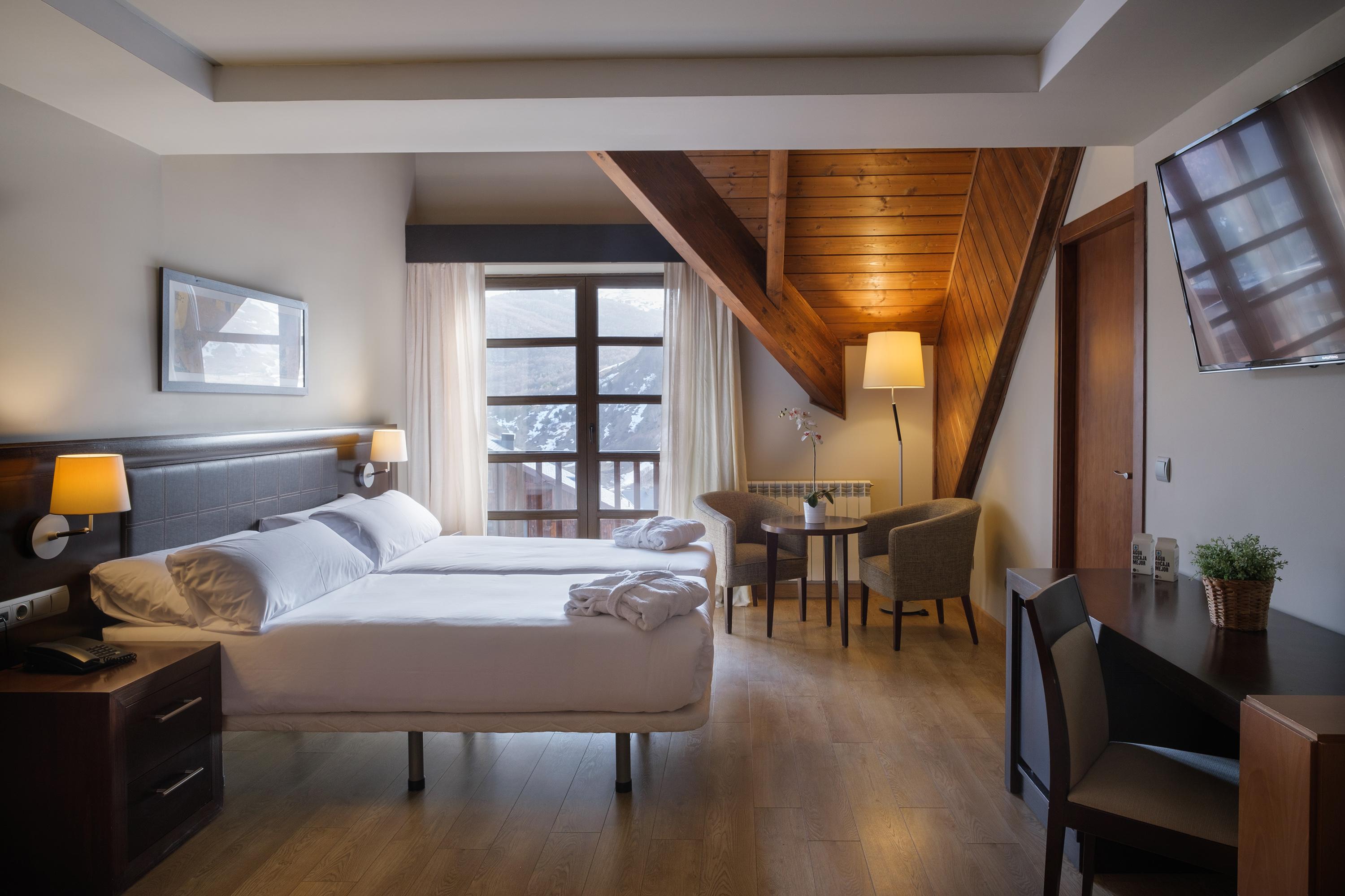 Hotel Snoe Aragon Hills Formigal Camera foto