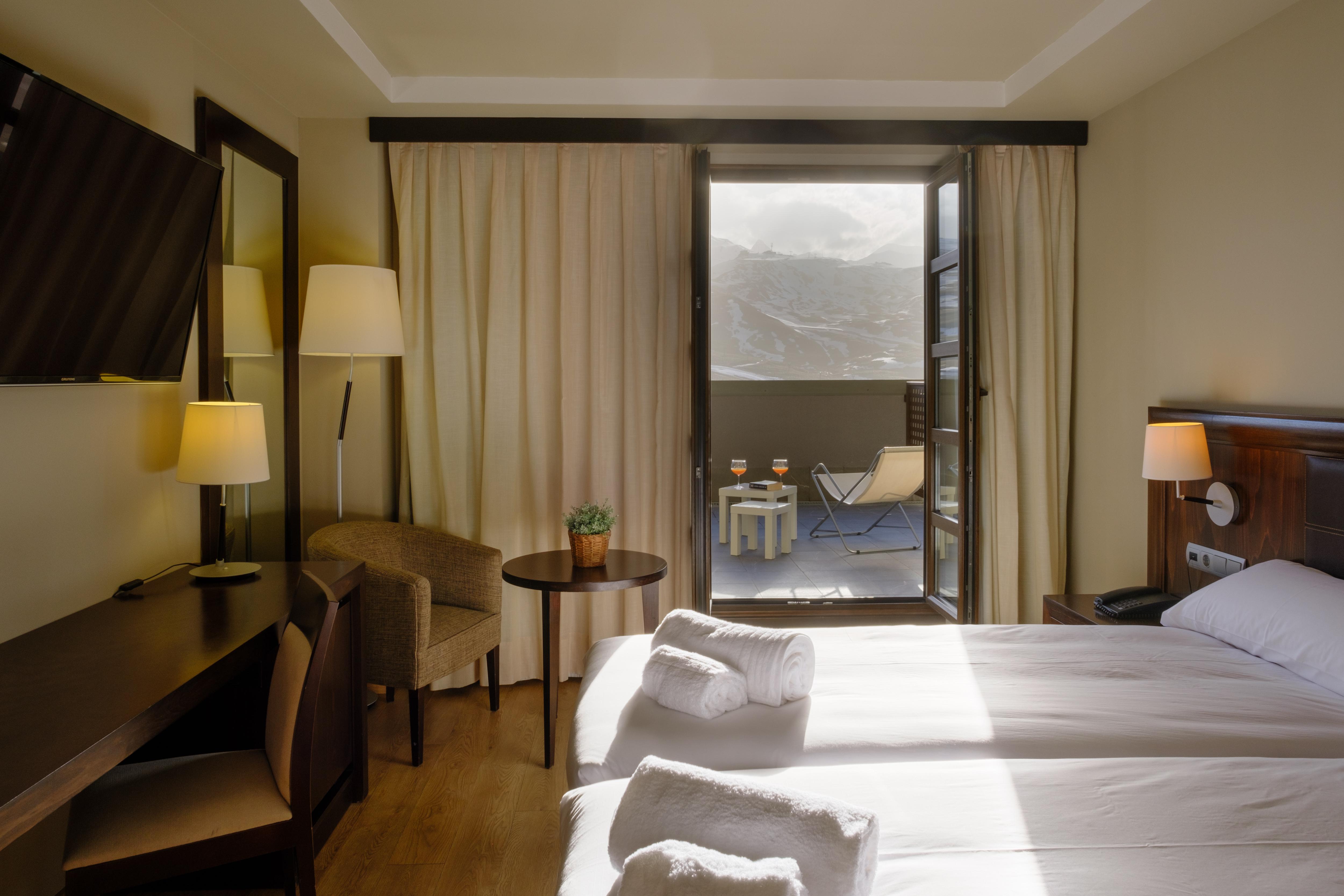 Hotel Snoe Aragon Hills Formigal Esterno foto