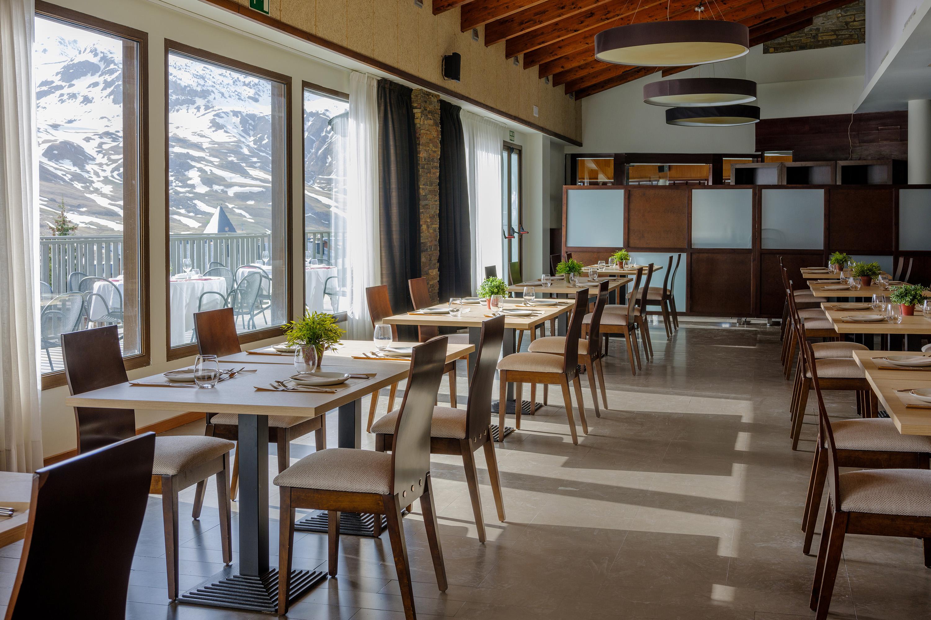 Hotel Snoe Aragon Hills Formigal Esterno foto