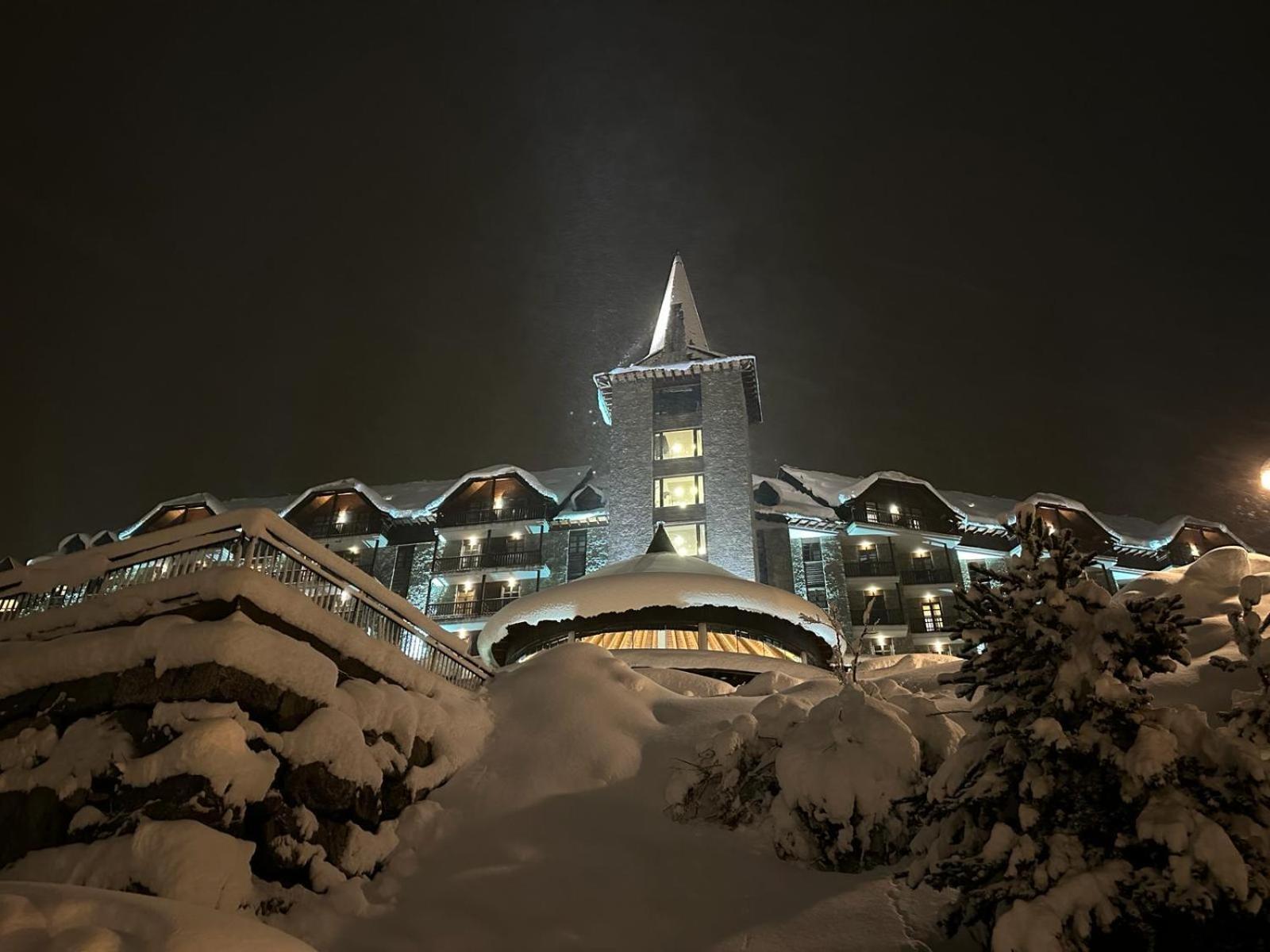 Hotel Snoe Aragon Hills Formigal Esterno foto