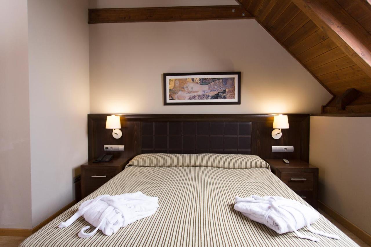 Hotel Snoe Aragon Hills Formigal Esterno foto