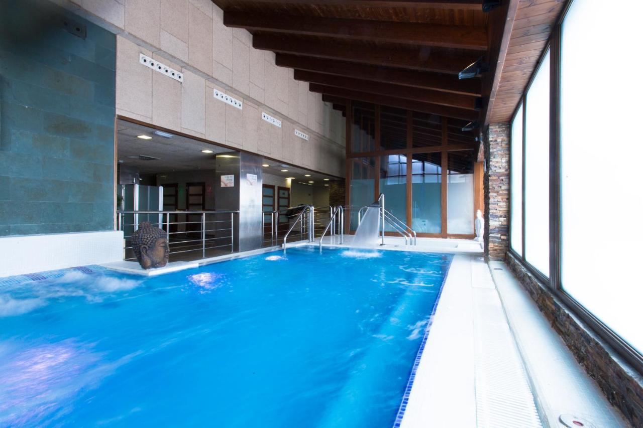 Hotel Snoe Aragon Hills Formigal Esterno foto