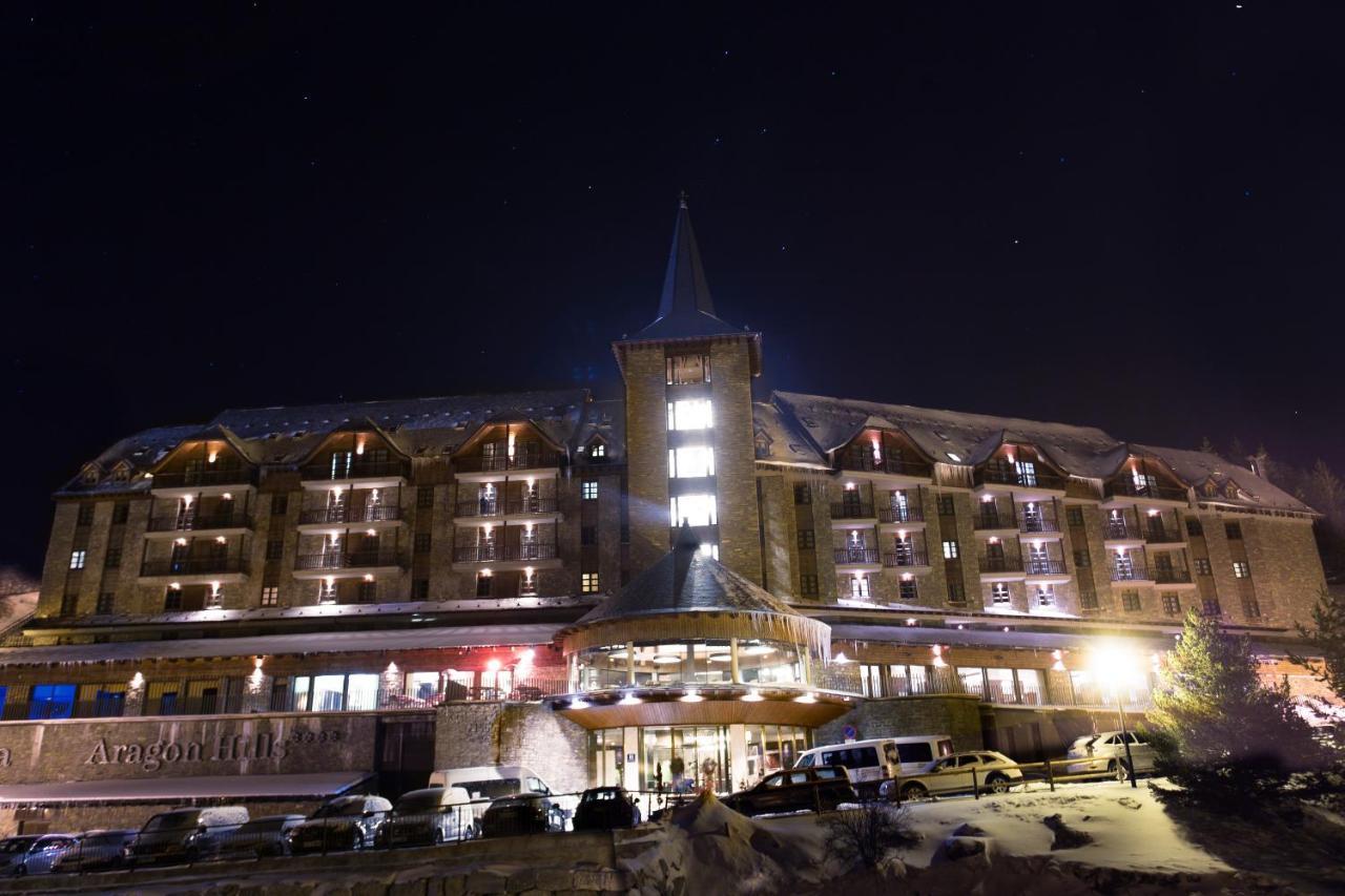 Hotel Snoe Aragon Hills Formigal Esterno foto