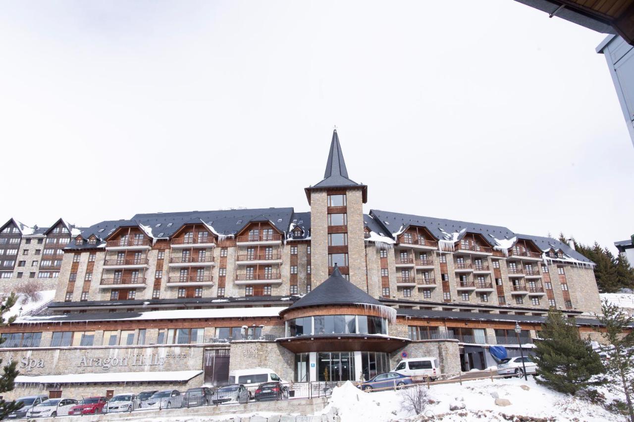 Hotel Snoe Aragon Hills Formigal Esterno foto