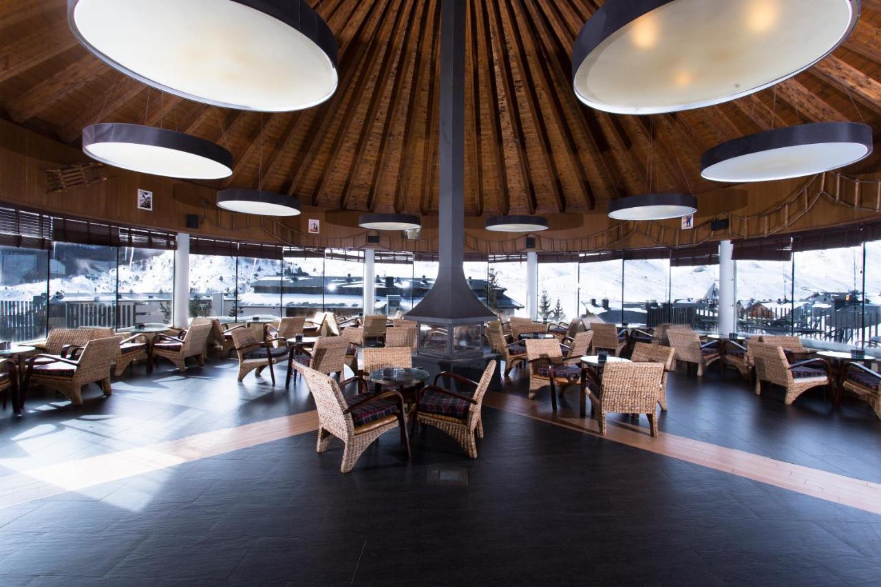 Hotel Snoe Aragon Hills Formigal Esterno foto